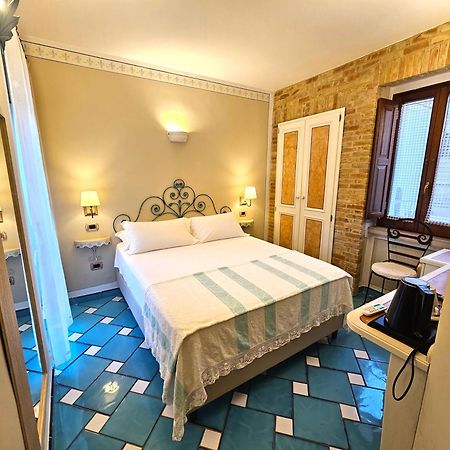 Bed and Breakfast Residenza Sveva Termoli Exterior foto